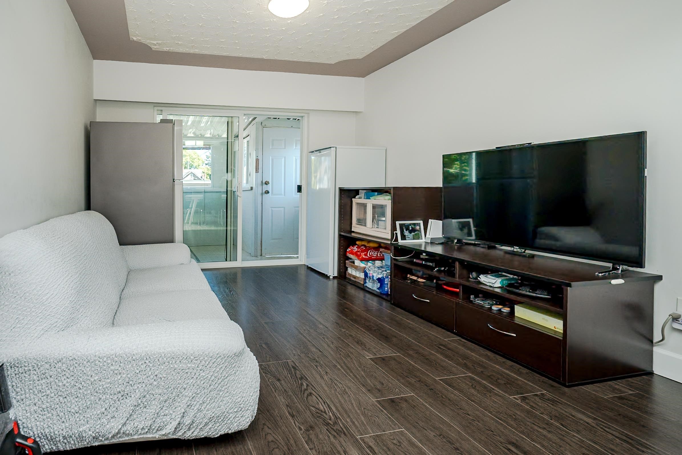 6074 Sherbrooke Street, Vancouver, BC - Indoor
