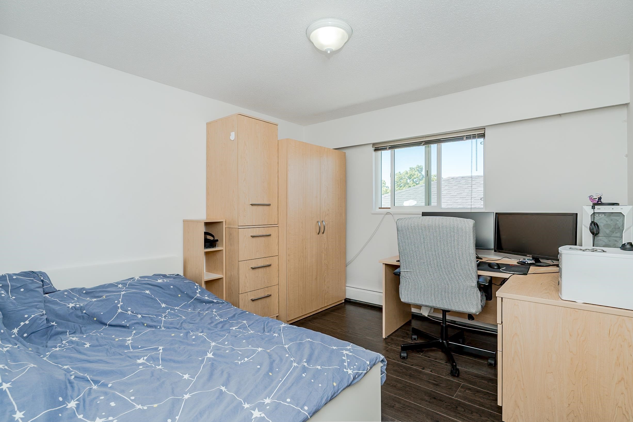 6074 Sherbrooke Street, Vancouver, BC - Indoor