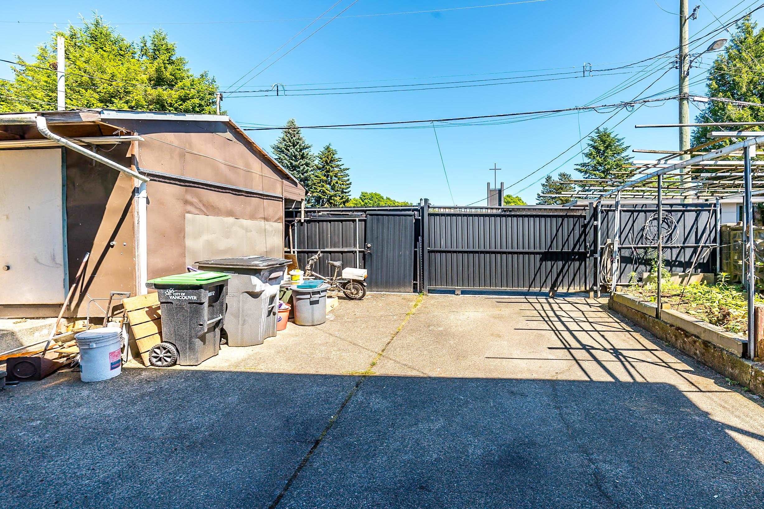 6074 Sherbrooke Street, Vancouver, BC - Outdoor