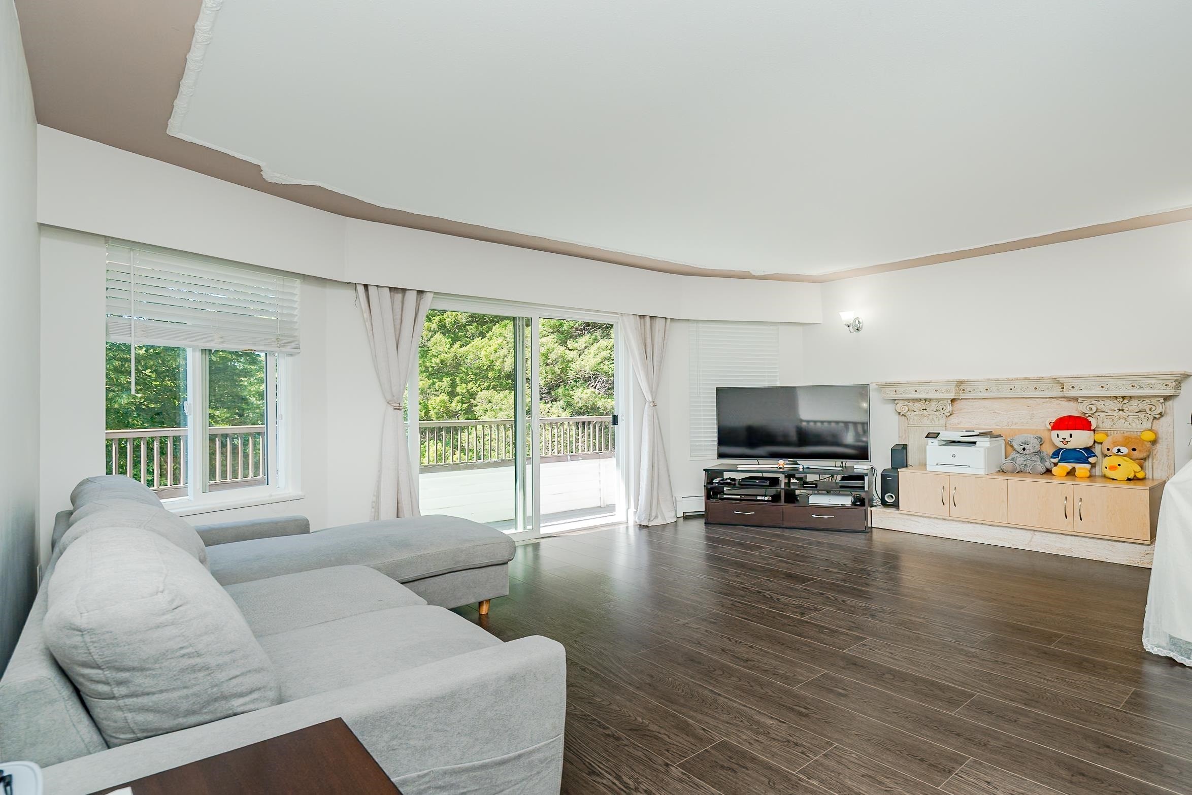 6074 Sherbrooke Street, Vancouver, BC - Indoor Photo Showing Living Room