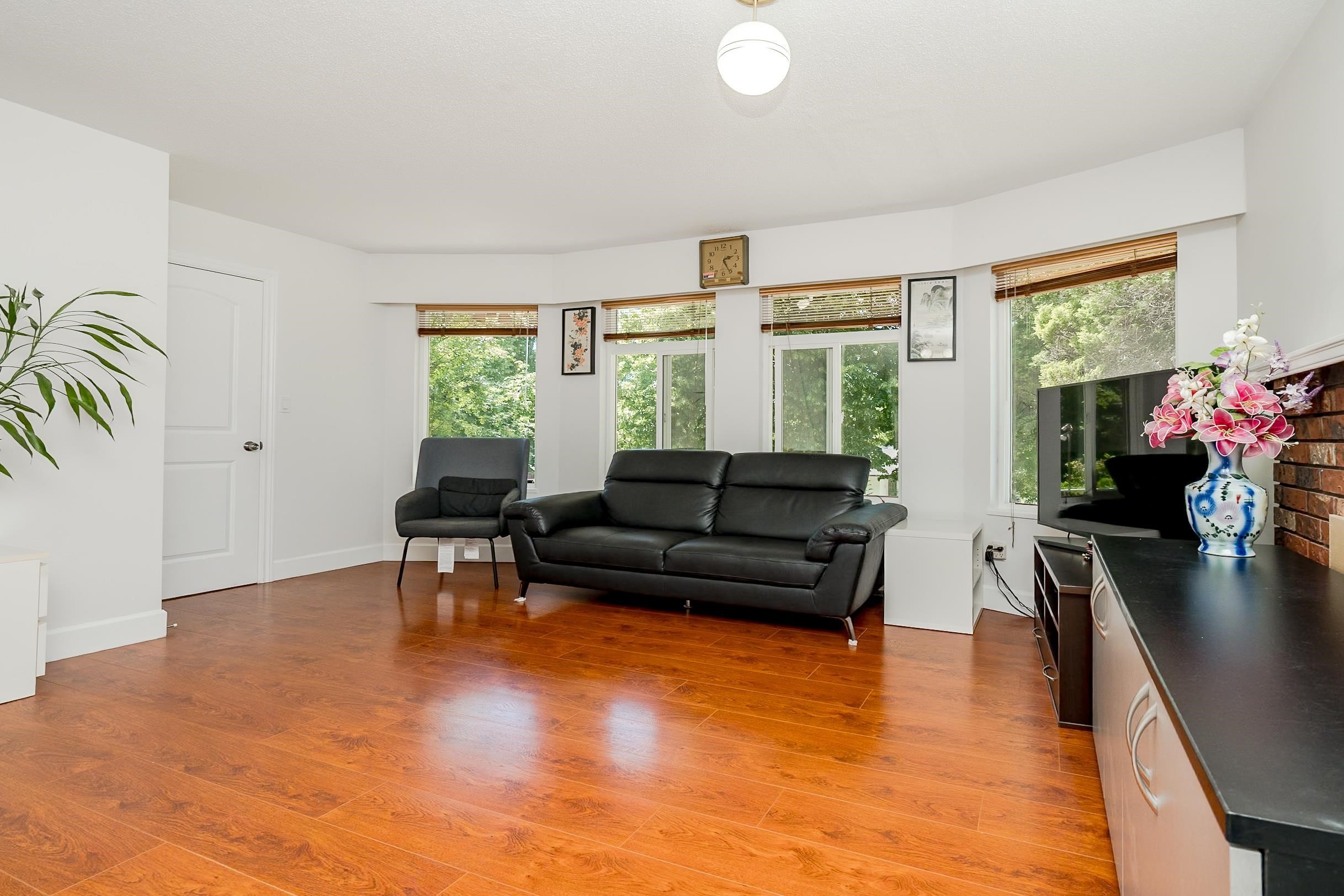 6074 Sherbrooke Street, Vancouver, BC - Indoor Photo Showing Living Room