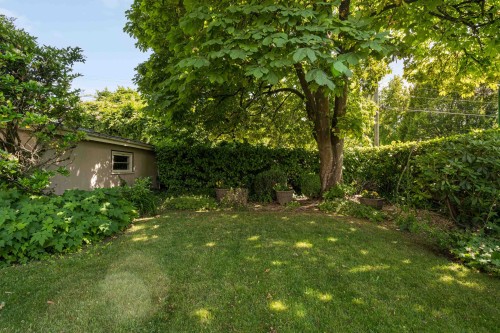 696 27Th Avenue W, Vancouver, BC - Outdoor