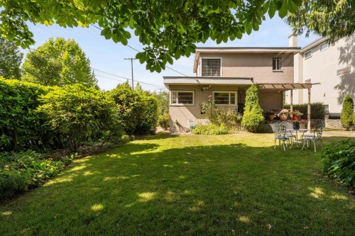 696 27Th Avenue W, Vancouver, BC - Outdoor