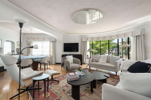 696 27Th Avenue W, Vancouver, BC - Indoor Photo Showing Living Room