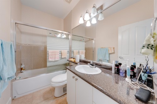 3036 1St Avenue E, Vancouver, BC - Indoor Photo Showing Bathroom