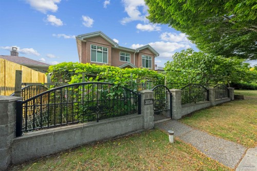 3036 1St Avenue E, Vancouver, BC - Outdoor