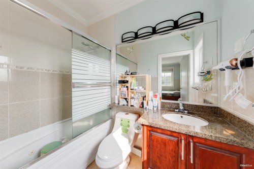 3036 1St Avenue E, Vancouver, BC - Indoor Photo Showing Bathroom