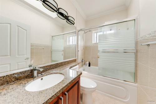 3036 1St Avenue E, Vancouver, BC - Indoor Photo Showing Bathroom