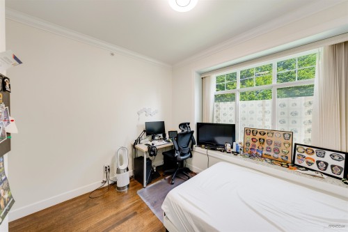 3036 1St Avenue E, Vancouver, BC - Indoor
