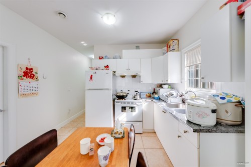 3036 1St Avenue E, Vancouver, BC - Indoor Photo Showing Kitchen