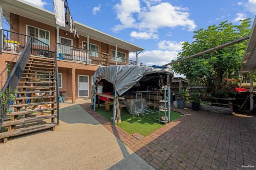 3036 1St Avenue E, Vancouver, BC - Outdoor