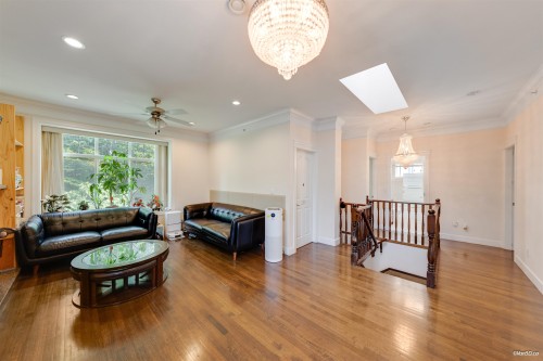 3036 1St Avenue E, Vancouver, BC - Indoor Photo Showing Living Room