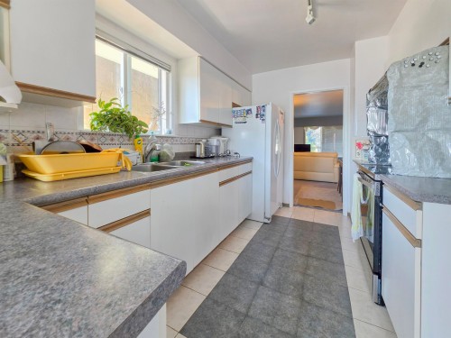 2920 Graveley Street, Vancouver, BC - Indoor Photo Showing Kitchen With Double Sink