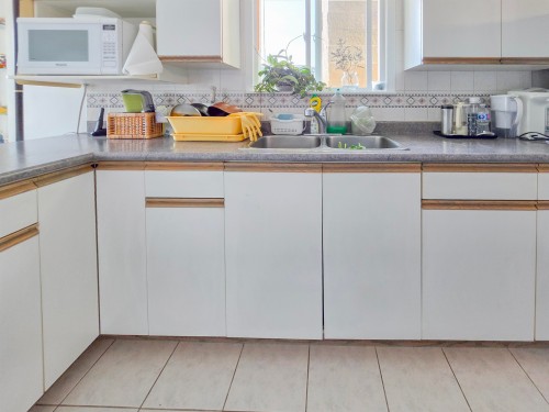 2920 Graveley Street, Vancouver, BC - Indoor Photo Showing Kitchen With Double Sink