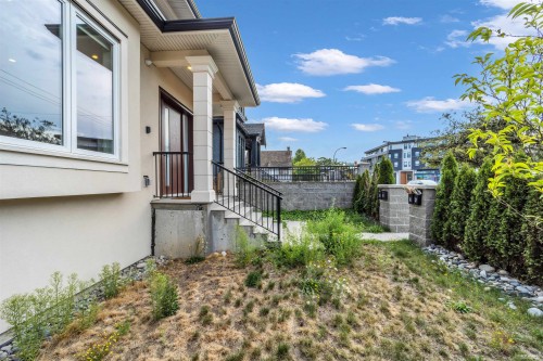 3267 29Th Avenue E, Vancouver, BC - Outdoor