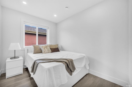3267 29Th Avenue E, Vancouver, BC - Indoor Photo Showing Bedroom