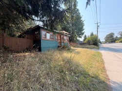 5700 Porpoise Bay Road Sechelt, BC V0N 3A0