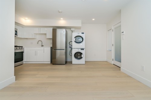 3321 37Th Avenue W, Vancouver, BC - Indoor Photo Showing Laundry Room