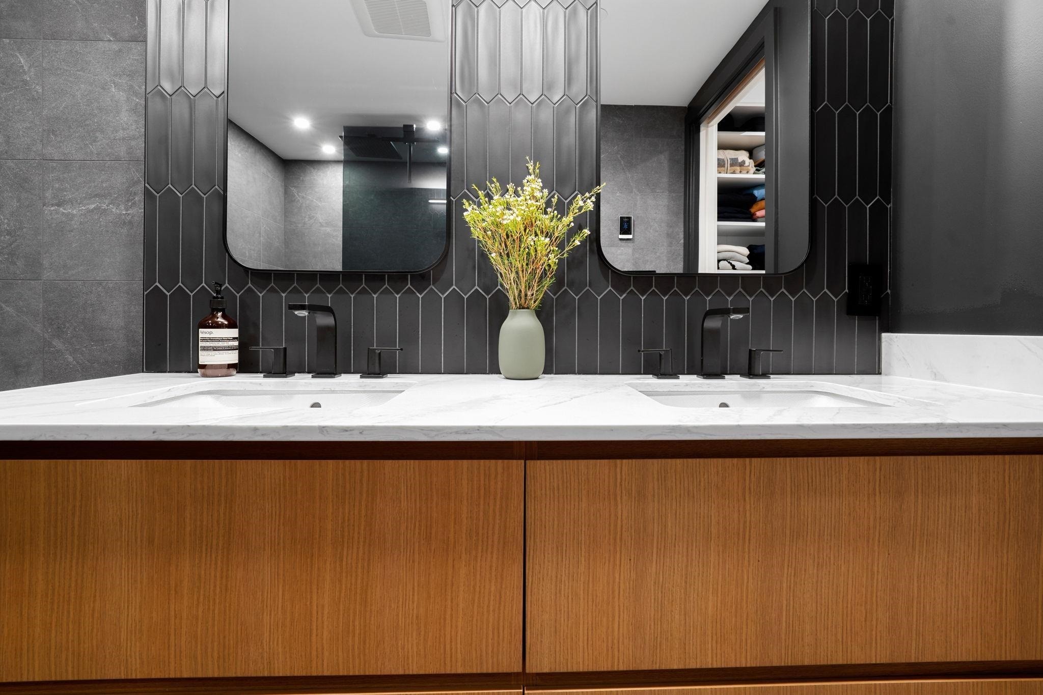 918 Homer Street, Vancouver, BC - Indoor Photo Showing Bathroom