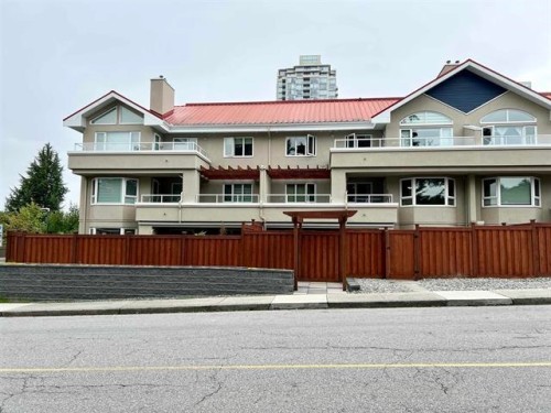 201-501 Cochrane Avenue  Coquitlam, BC V3J 7W5