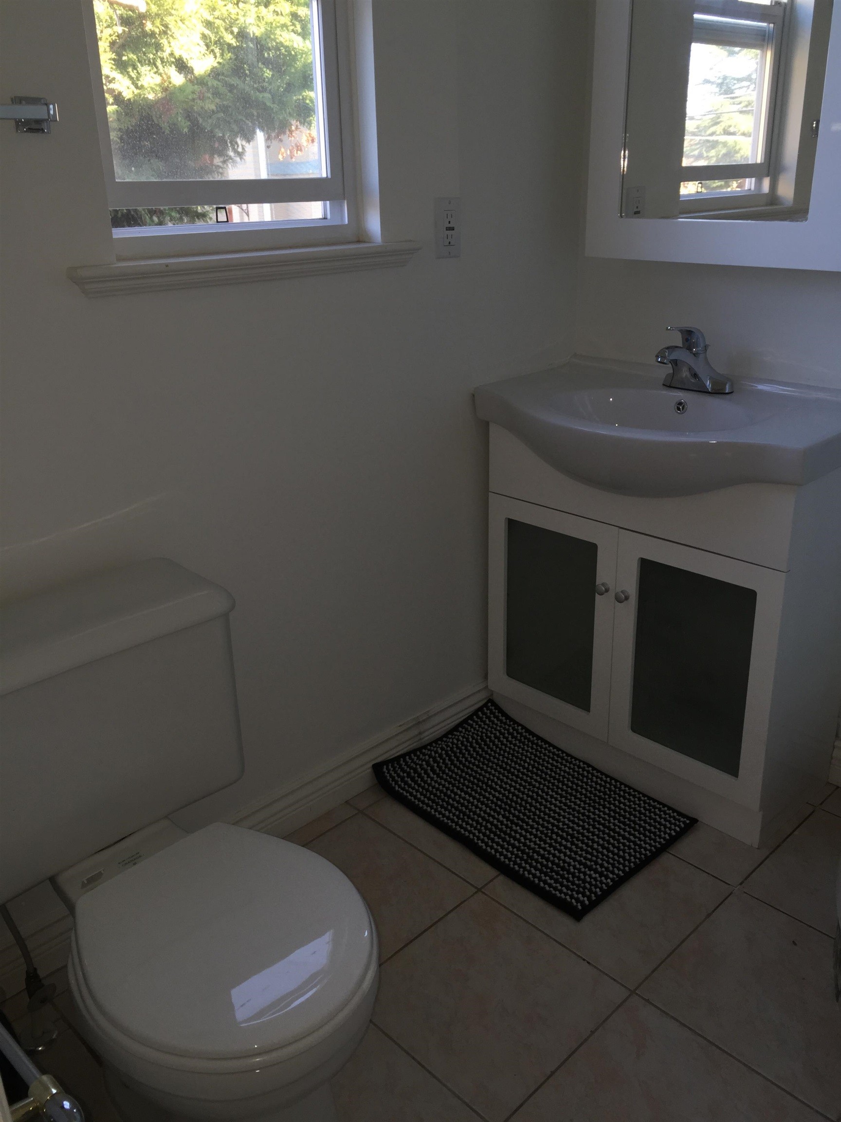 8820 No. 4 Road, Richmond, BC - Indoor Photo Showing Bathroom