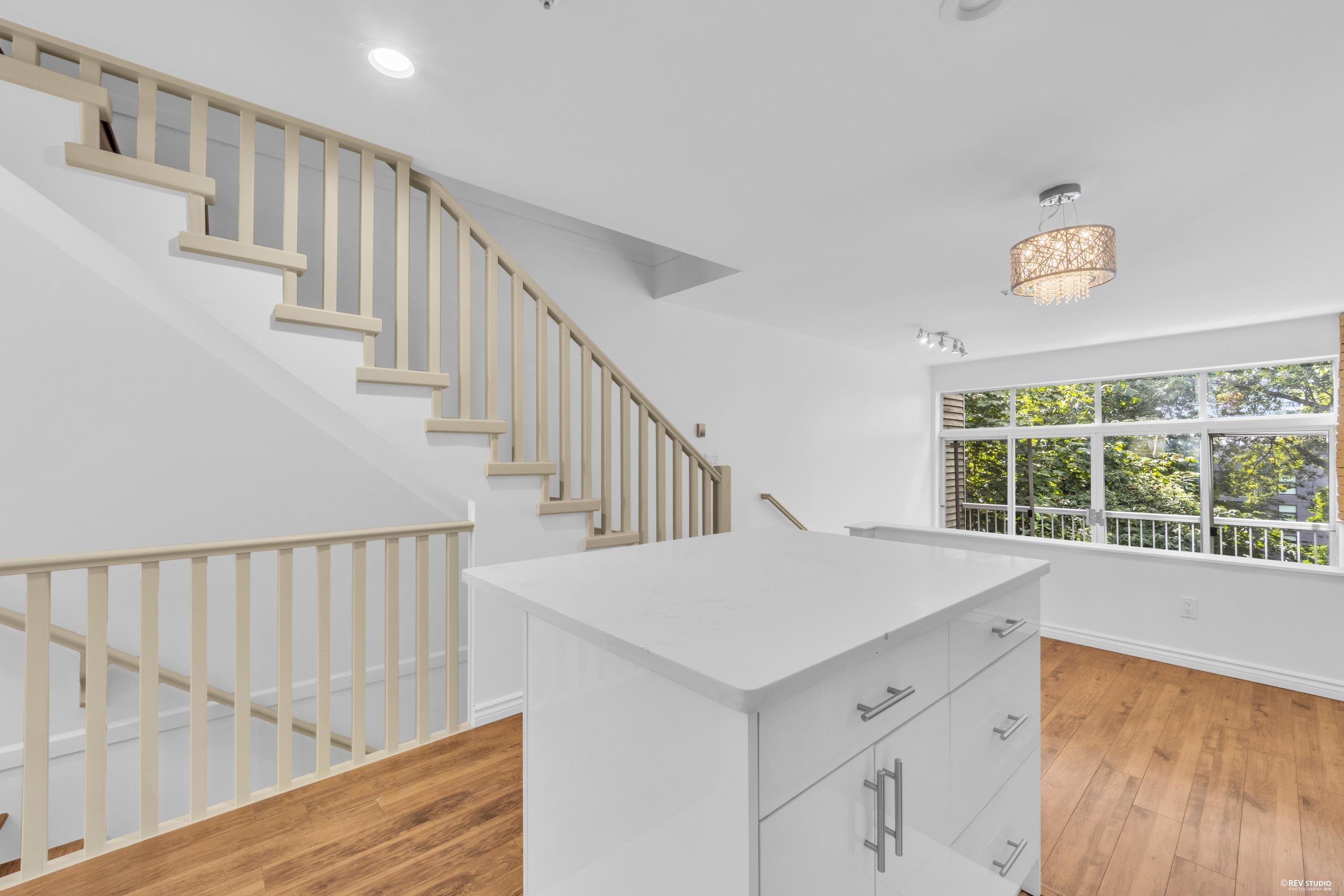 3396 Cobblestone Avenue, Vancouver, BC - Indoor Photo Showing Other Room