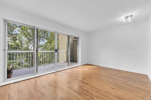 3396 Cobblestone Avenue, Vancouver, BC - Indoor Photo Showing Other Room