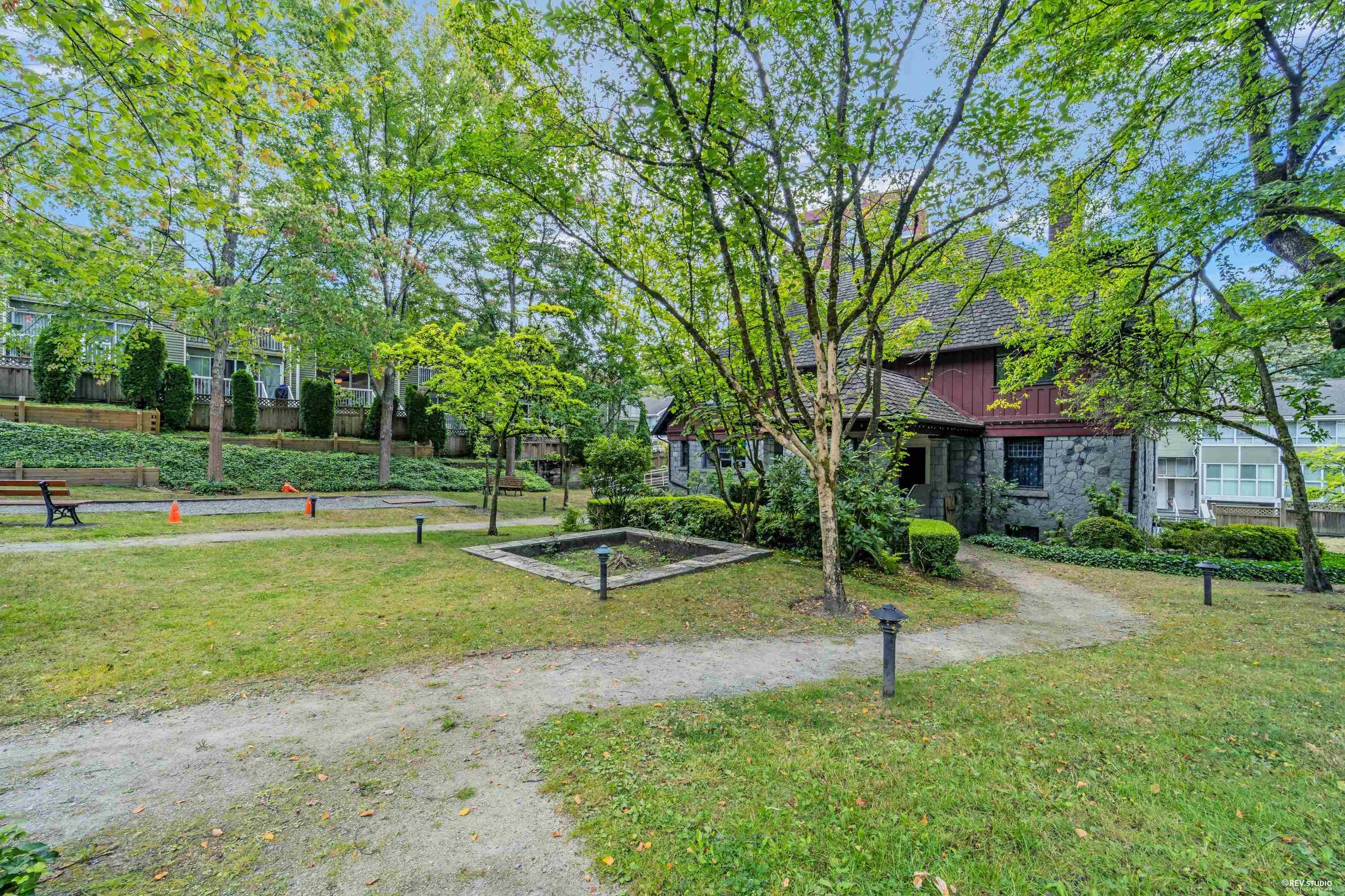 3396 Cobblestone Avenue, Vancouver, BC - Outdoor