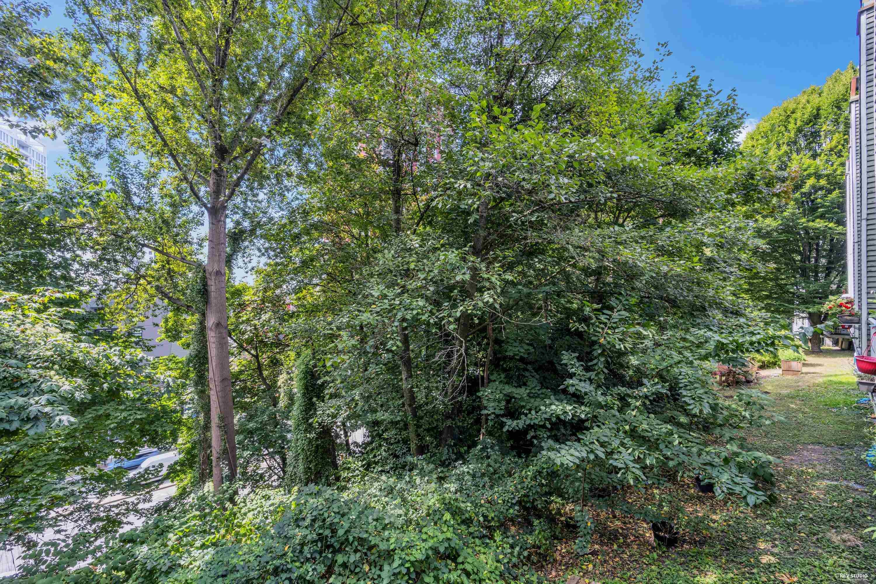 3396 Cobblestone Avenue, Vancouver, BC - Outdoor