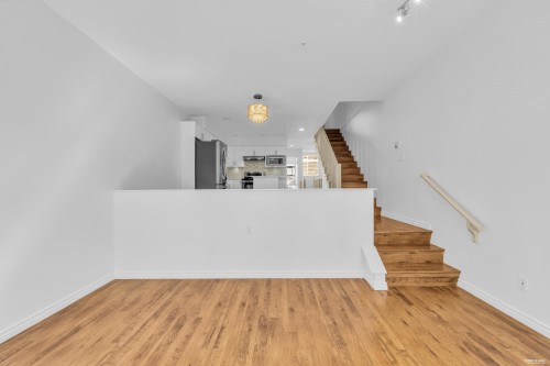3396 Cobblestone Avenue, Vancouver, BC - Indoor Photo Showing Other Room