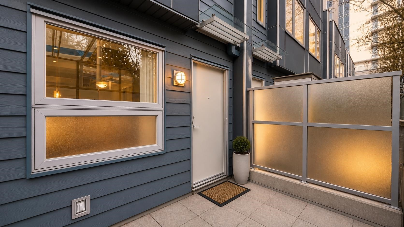 4888 Eldorado Mews, Vancouver, BC - Outdoor With Exterior