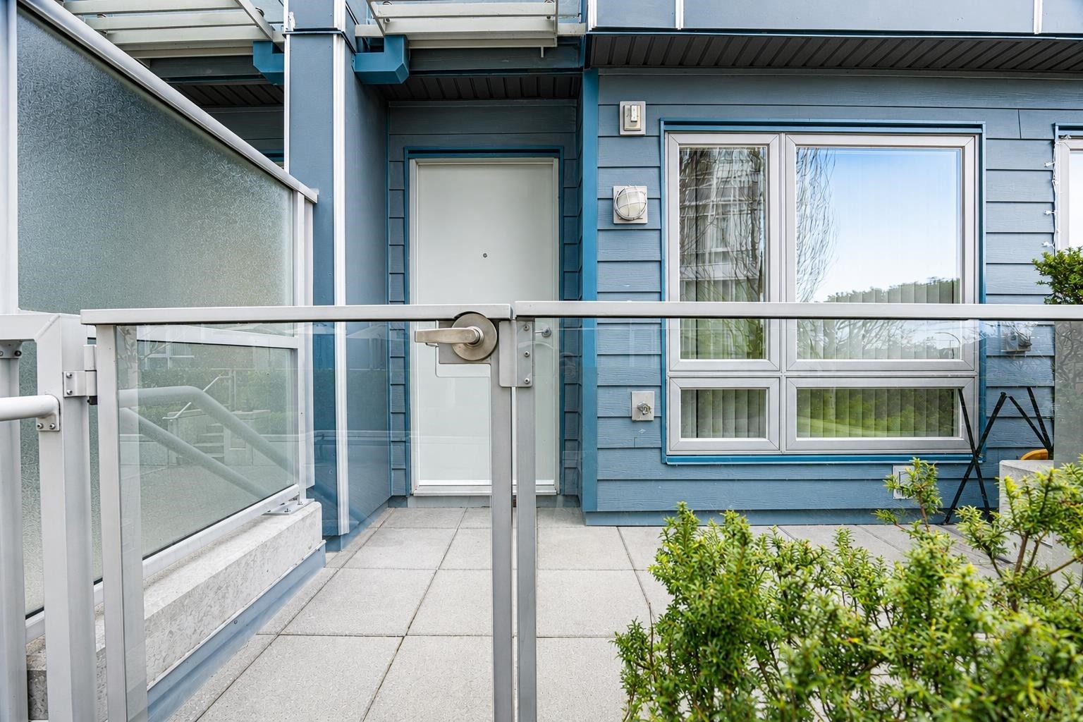 4888 Eldorado Mews, Vancouver, BC - Outdoor With Facade
