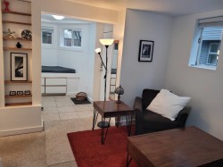 831 24th Street WVancouver, BC V5Z 2C2