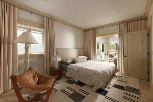 2955 Rosebery Avenue, West Vancouver, BC - Indoor Photo Showing Bedroom