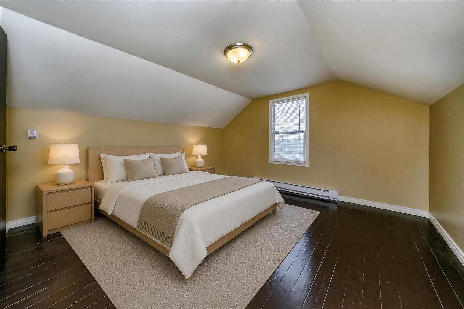 329 Marmont Street, Coquitlam, BC - Indoor Photo Showing Bedroom