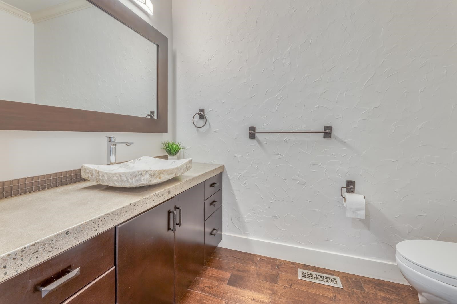 3067 Plateau Boulevard, Coquitlam, BC - Indoor Photo Showing Bathroom