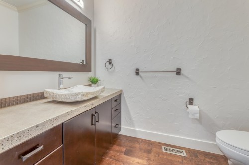 3067 Plateau Boulevard, Coquitlam, BC - Indoor Photo Showing Bathroom