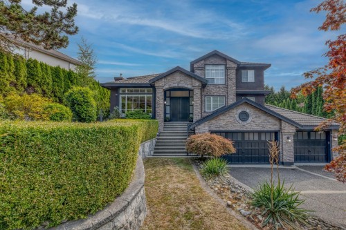 3067 Plateau Boulevard, Coquitlam, BC - Outdoor With Facade