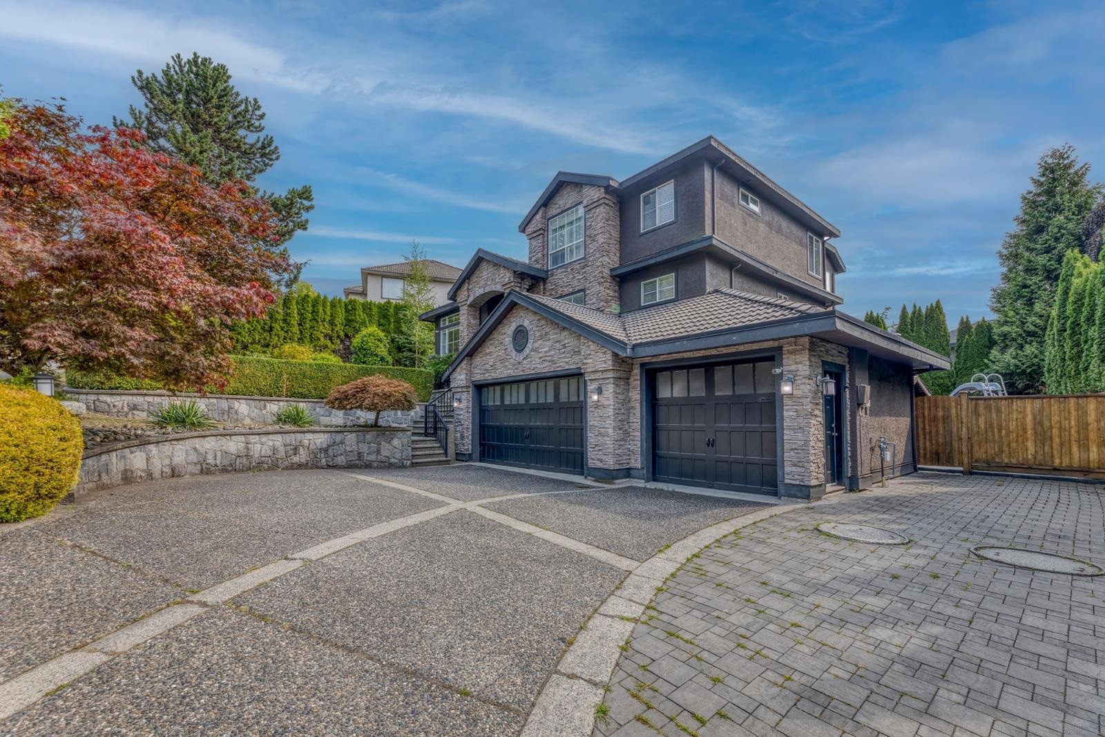 3067 Plateau Boulevard, Coquitlam, BC - Outdoor