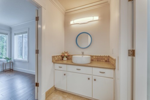 3067 Plateau Boulevard, Coquitlam, BC - Indoor