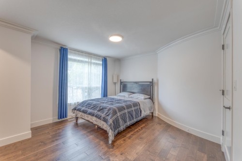 3067 Plateau Boulevard, Coquitlam, BC - Indoor Photo Showing Bedroom