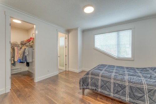 3067 Plateau Boulevard, Coquitlam, BC - Indoor Photo Showing Bedroom