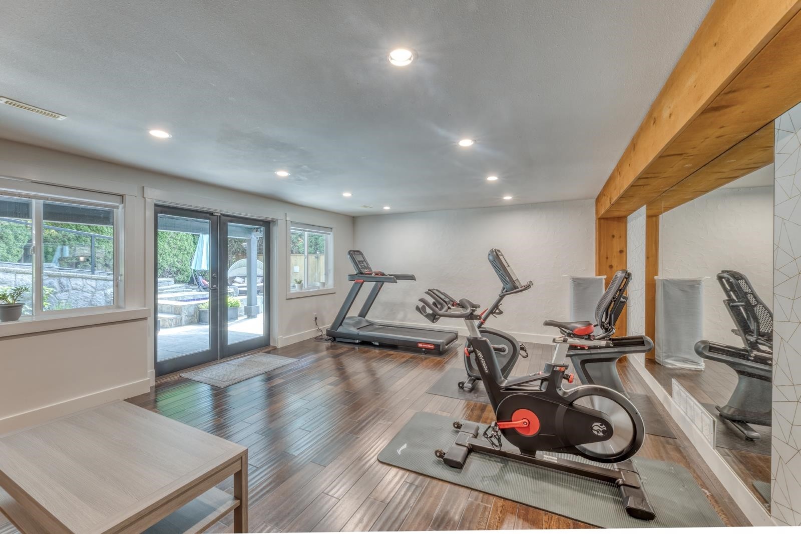 3067 Plateau Boulevard, Coquitlam, BC - Indoor Photo Showing Gym Room