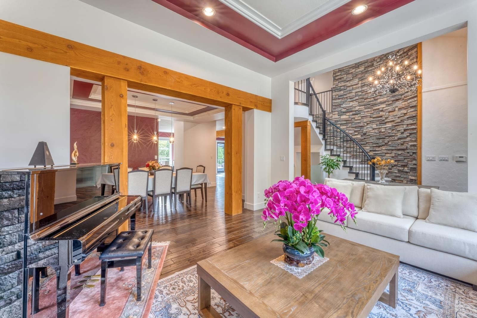 3067 Plateau Boulevard, Coquitlam, BC - Indoor Photo Showing Living Room With Fireplace