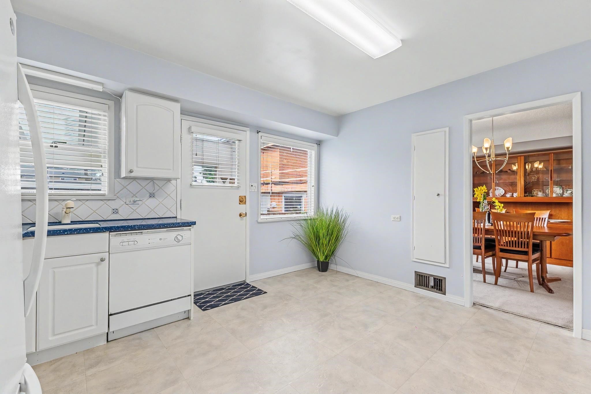 4830 Southlawn Drive, Burnaby, BC - Indoor