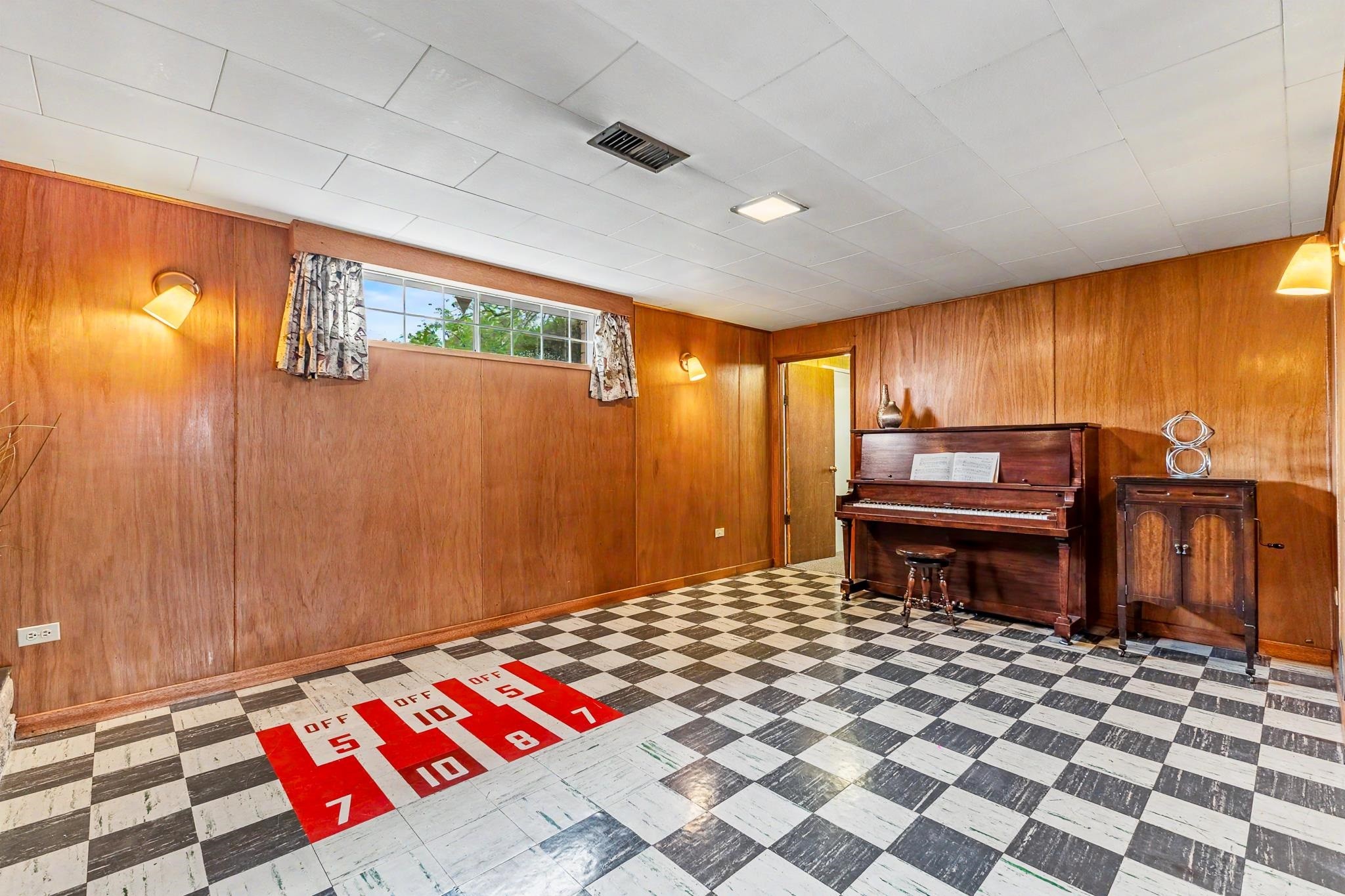 4830 Southlawn Drive, Burnaby, BC - Indoor