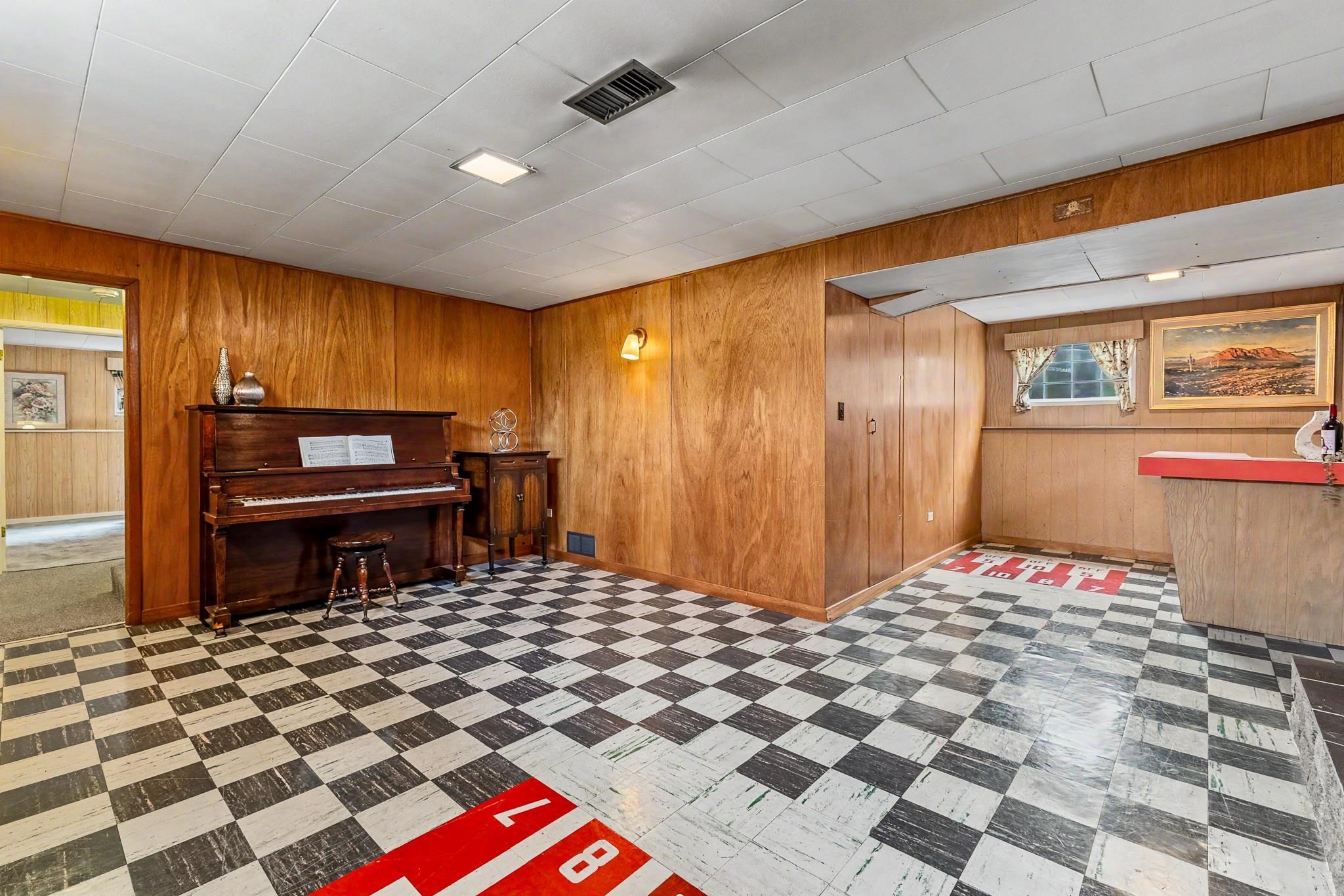 4830 Southlawn Drive, Burnaby, BC - Indoor