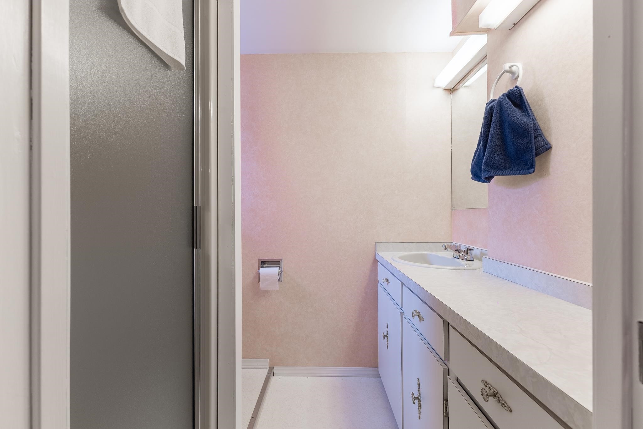 4830 Southlawn Drive, Burnaby, BC - Indoor Photo Showing Bathroom