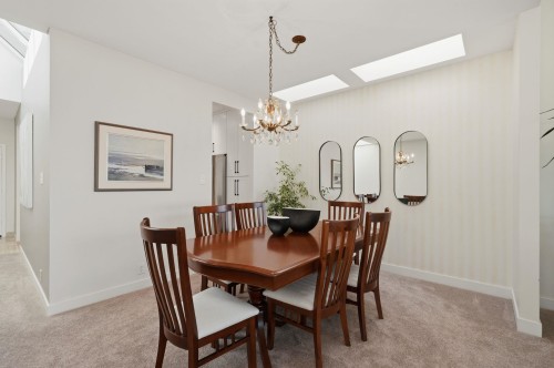 2343 Folkestone Way, West Vancouver, BC - Indoor Photo Showing Dining Room