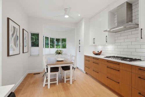 2343 Folkestone Way, West Vancouver, BC - Indoor Photo Showing Kitchen